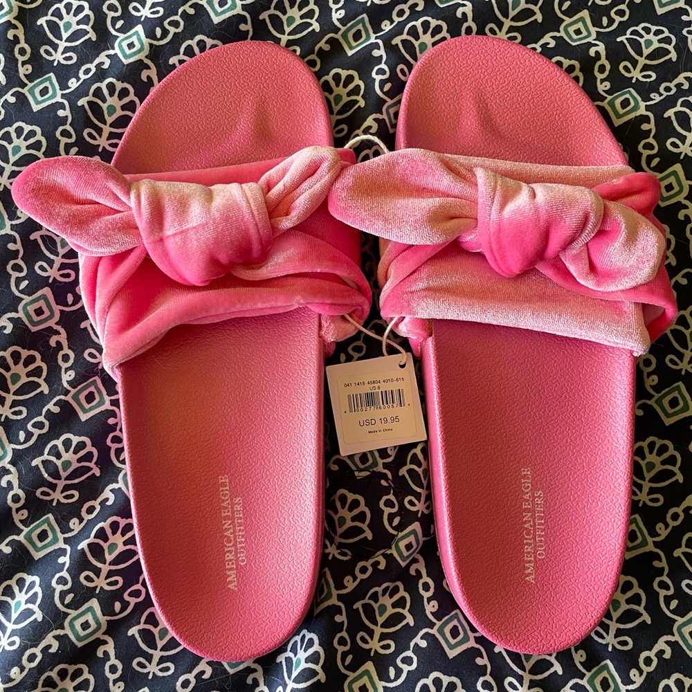 American Eagle hot pink slides